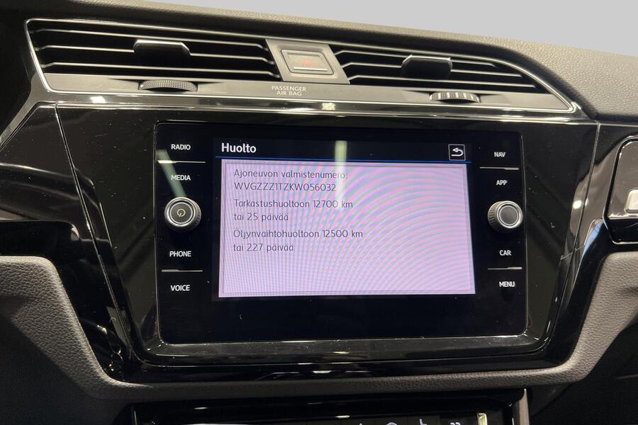 Volkswagen Touran vaihtoauto