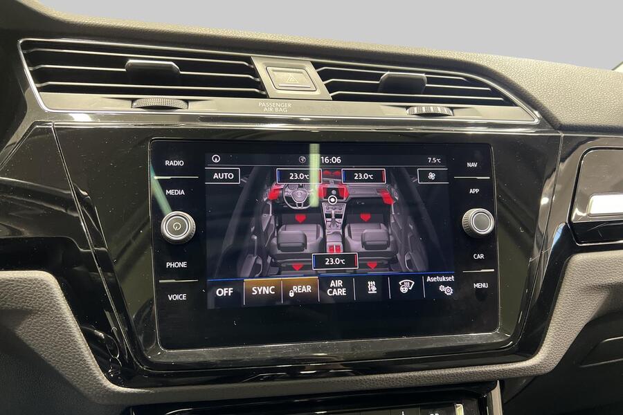 Volkswagen Touran vaihtoauto