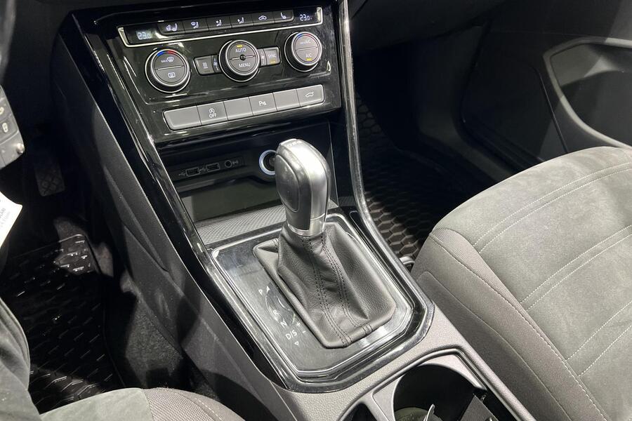 Volkswagen Touran vaihtoauto