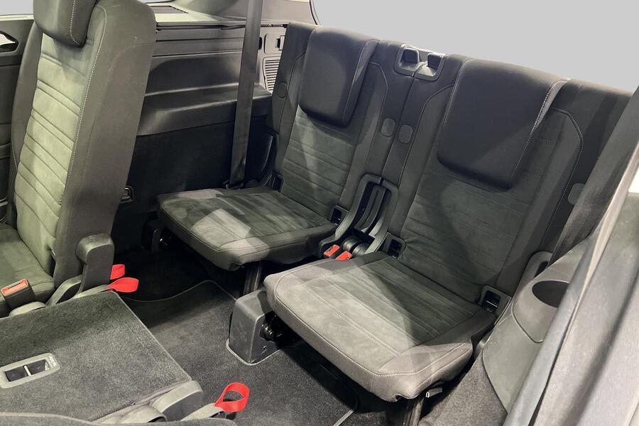 Volkswagen Touran vaihtoauto