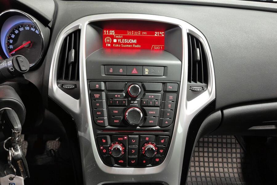 Opel Astra vaihtoauto