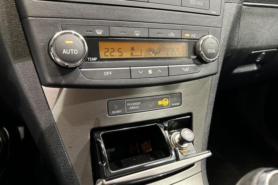 Toyota Avensis vaihtoauto