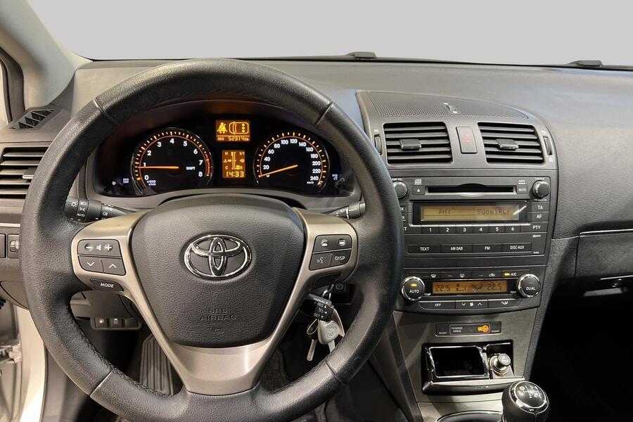 Toyota Avensis vaihtoauto