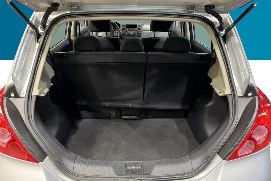 Nissan Tiida vaihtoauto