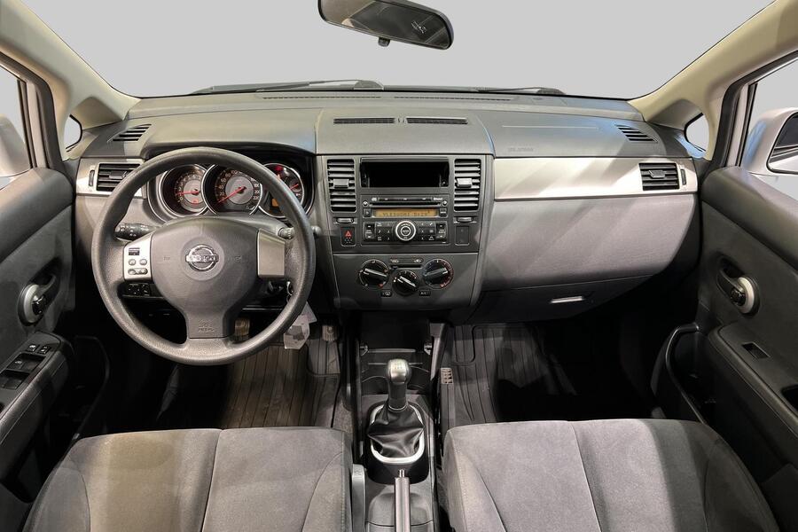 Nissan Tiida vaihtoauto