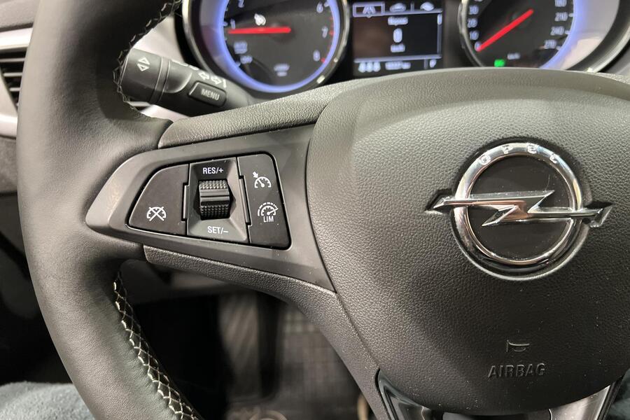 Opel Astra vaihtoauto