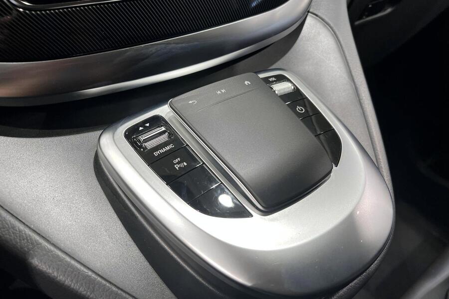 Mercedes-Benz EQV vaihtoauto