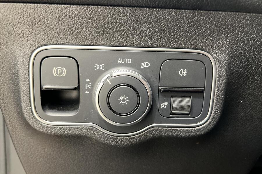 Mercedes-Benz EQB vaihtoauto