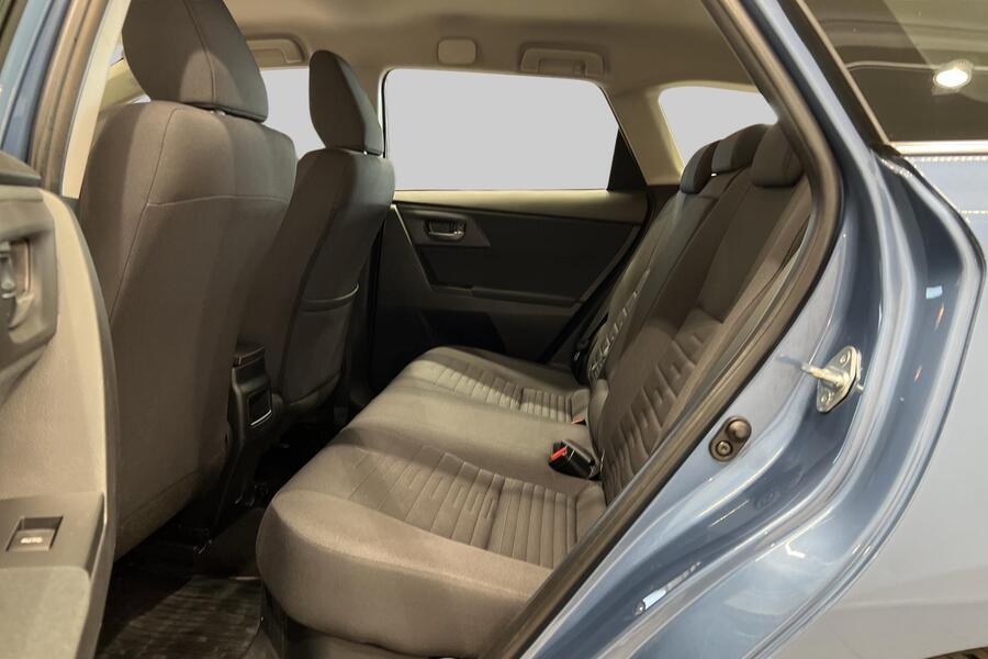 Toyota Auris vaihtoauto