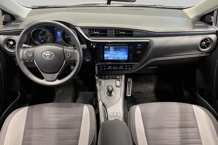 Toyota Auris vaihtoauto