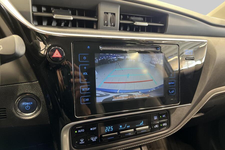 Toyota Auris vaihtoauto