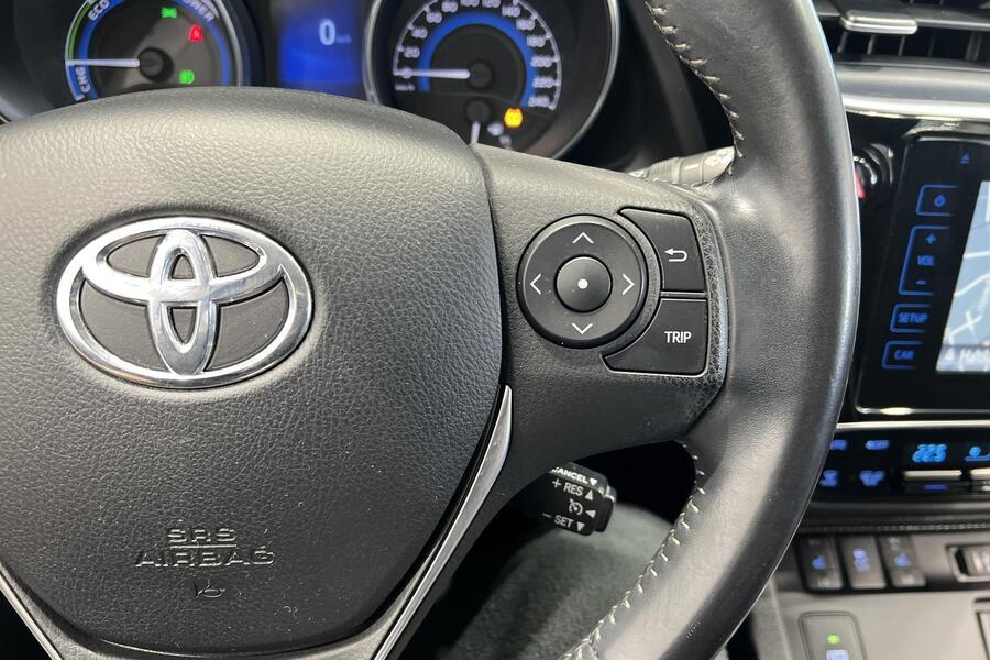 Toyota Auris vaihtoauto