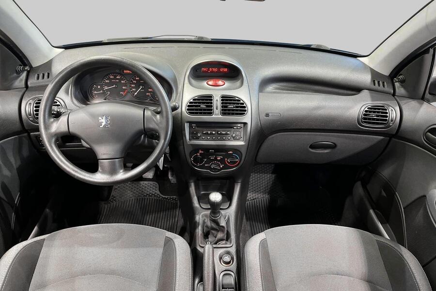 Peugeot 206 vaihtoauto