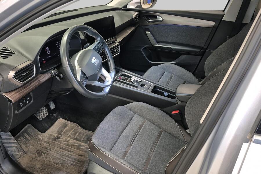 SEAT Leon Sportstourer vaihtoauto