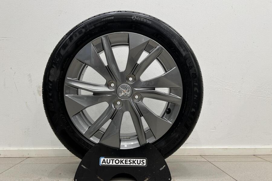 Peugeot e-208 vaihtoauto