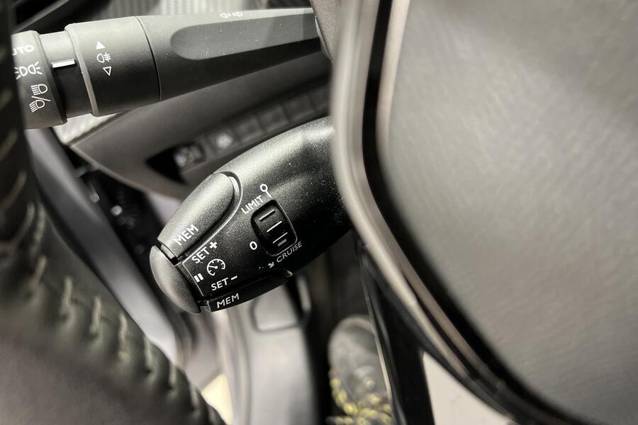 Peugeot e-208 vaihtoauto