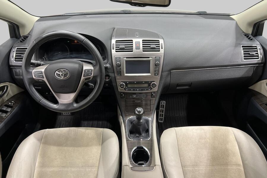 Toyota Avensis vaihtoauto