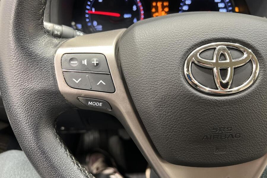 Toyota Avensis vaihtoauto