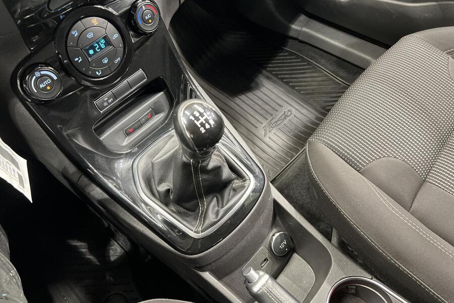 Ford Fiesta vaihtoauto