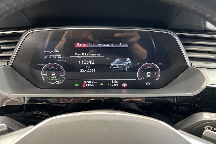 Audi e-tron vaihtoauto