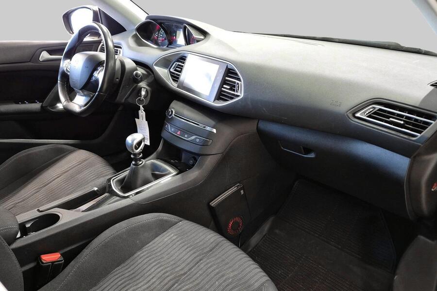 Peugeot 308 vaihtoauto