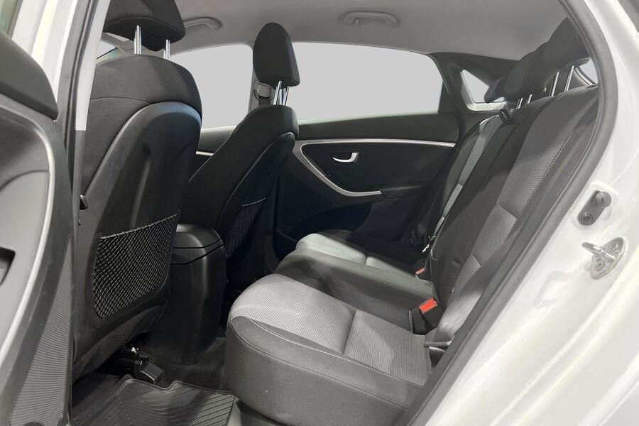 Hyundai i30 5d vaihtoauto