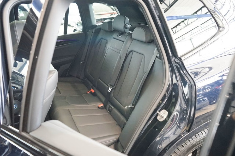 BMW iX3 vaihtoauto