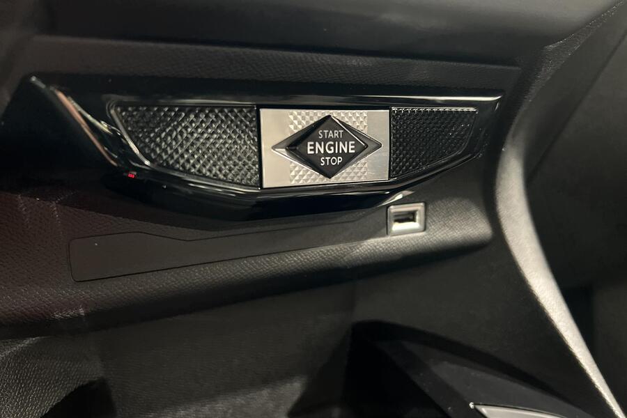 DS 3 Crossback vaihtoauto