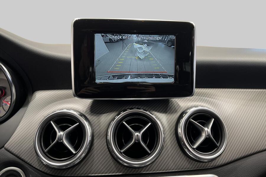Mercedes-Benz GLA vaihtoauto