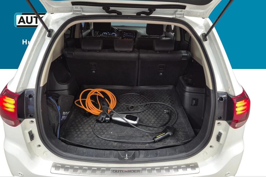 Mitsubishi Outlander PHEV vaihtoauto