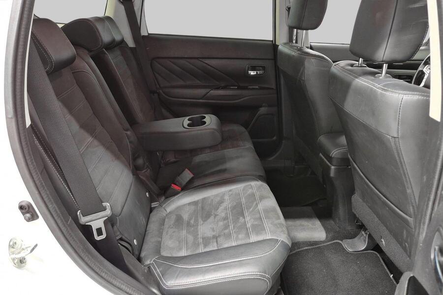 Mitsubishi Outlander PHEV vaihtoauto