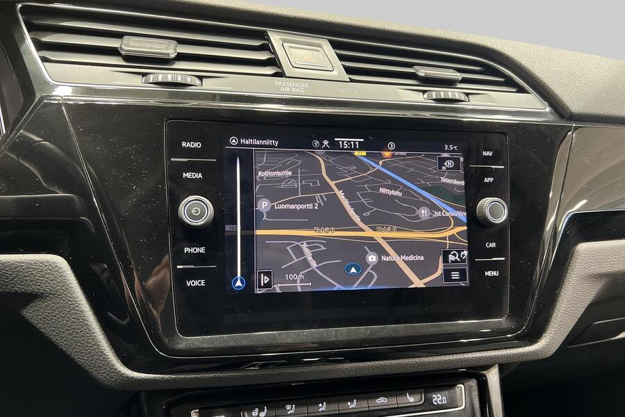 Volkswagen Touran vaihtoauto