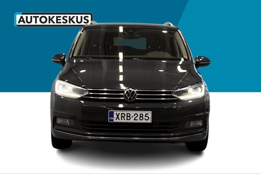 Volkswagen Touran vaihtoauto