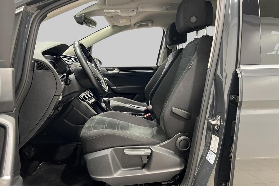 Volkswagen Touran vaihtoauto