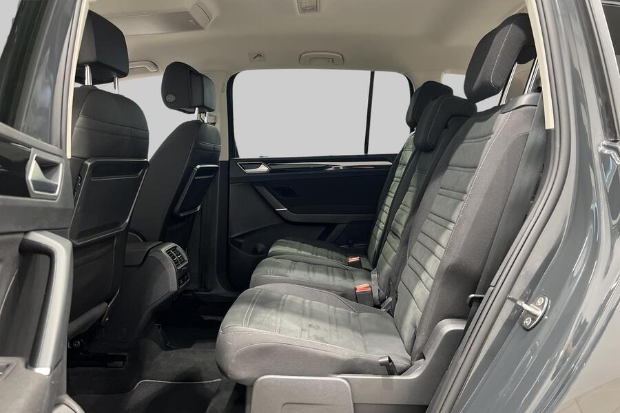 Volkswagen Touran vaihtoauto