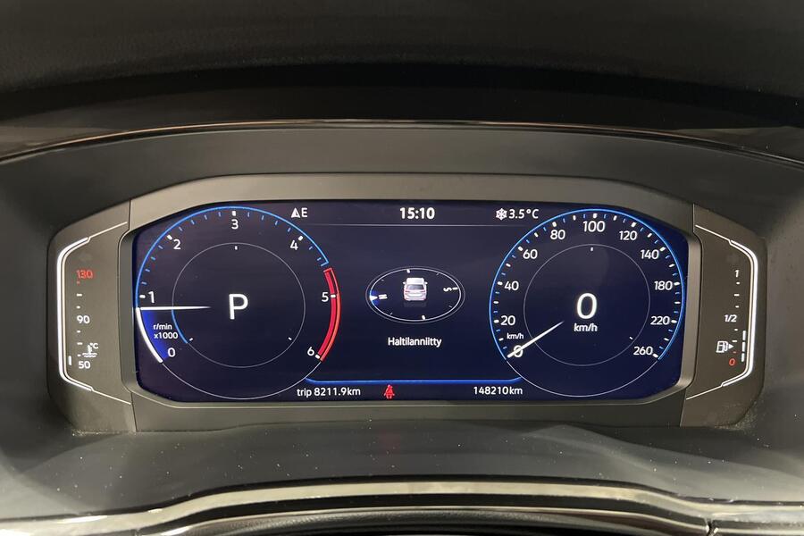 Volkswagen Touran vaihtoauto