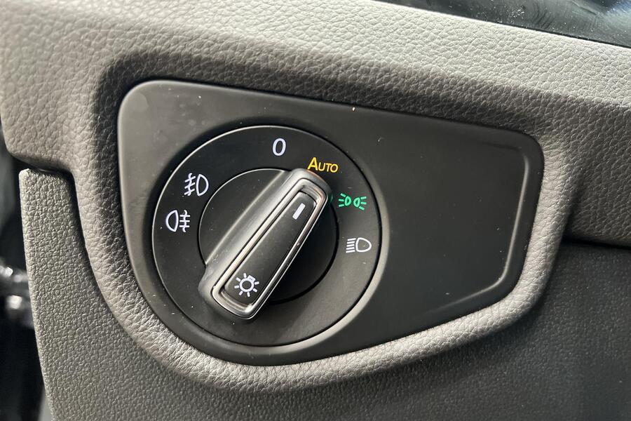 Volkswagen Touran vaihtoauto