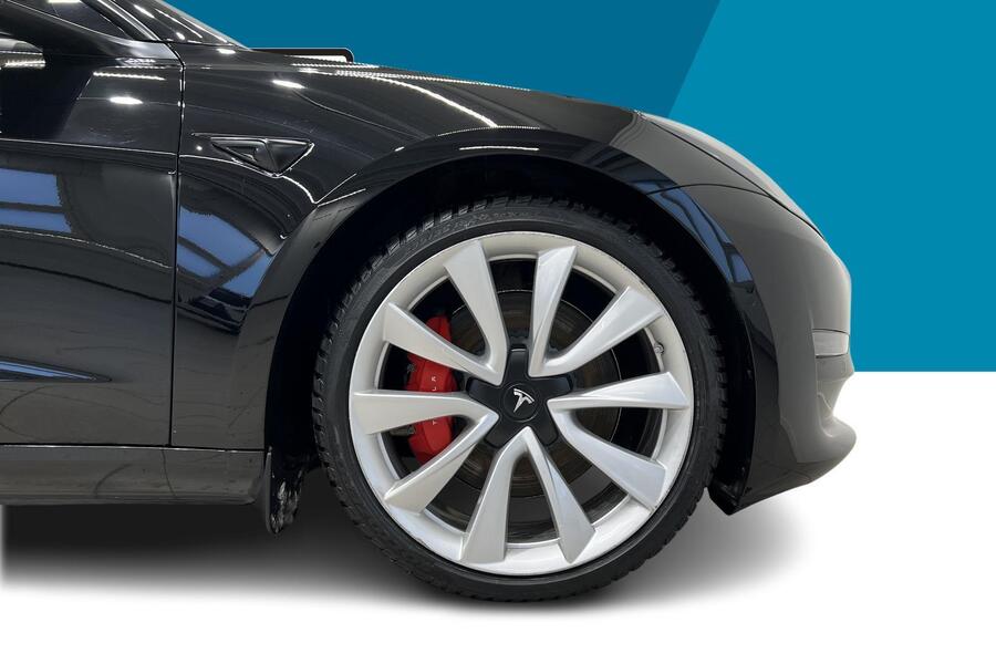 Tesla Model 3 vaihtoauto