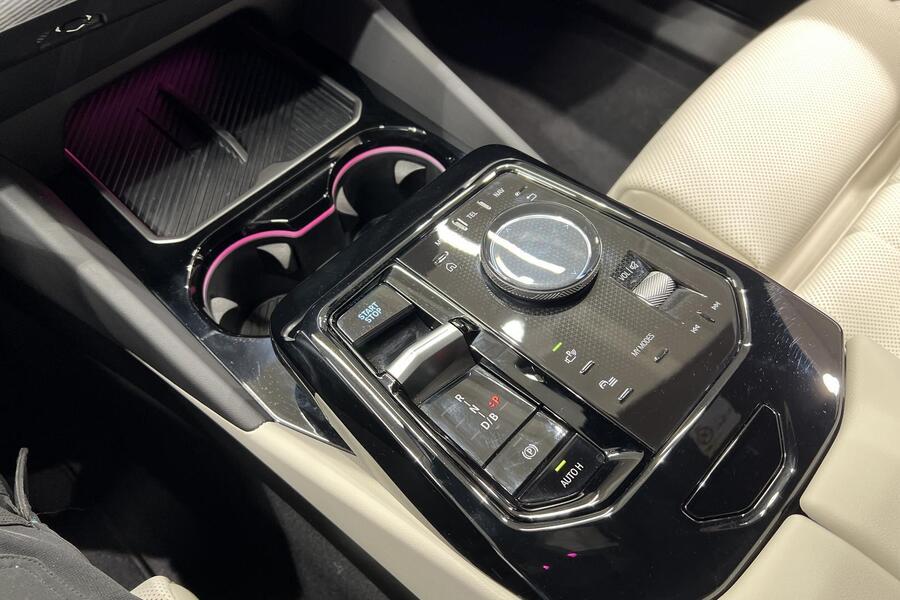 BMW i5 vaihtoauto
