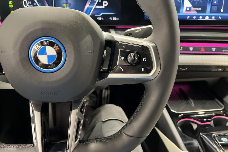 BMW i5 vaihtoauto