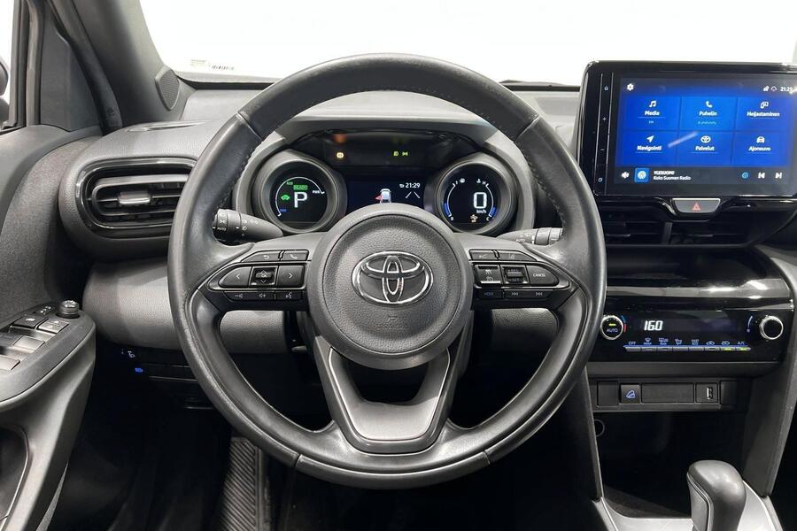 Toyota Yaris Cross vaihtoauto