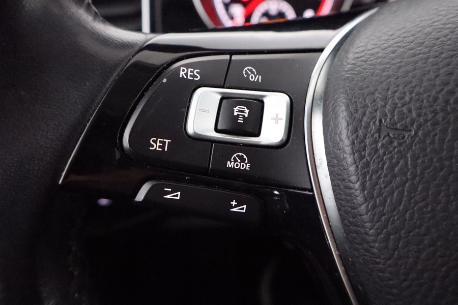 Volkswagen Golf Sportsvan vaihtoauto