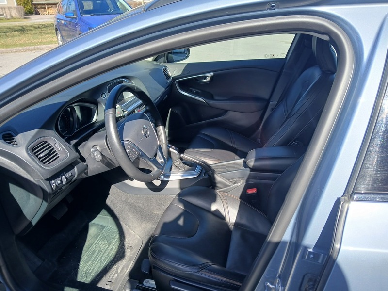 Volvo V40 Cross Country vaihtoauto