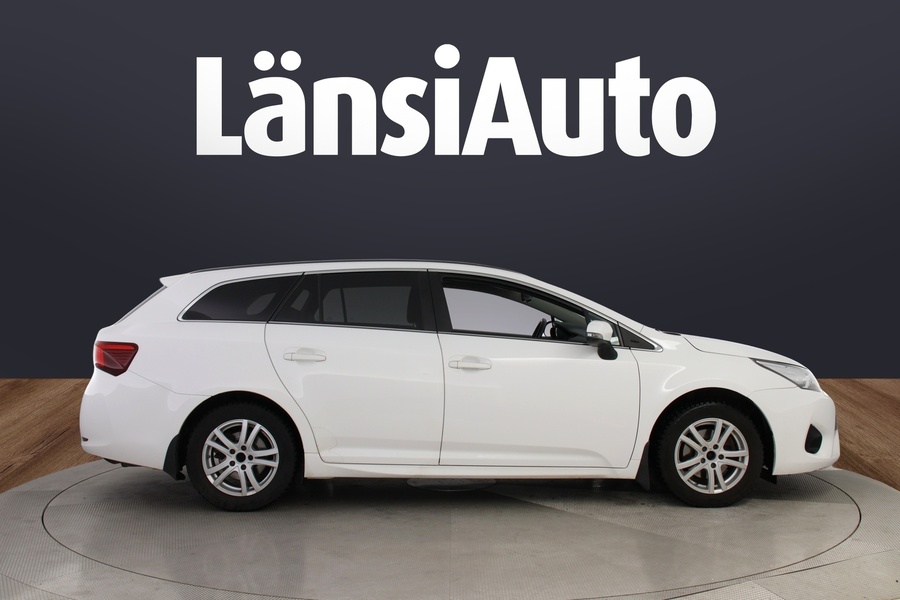 Toyota Avensis vaihtoauto