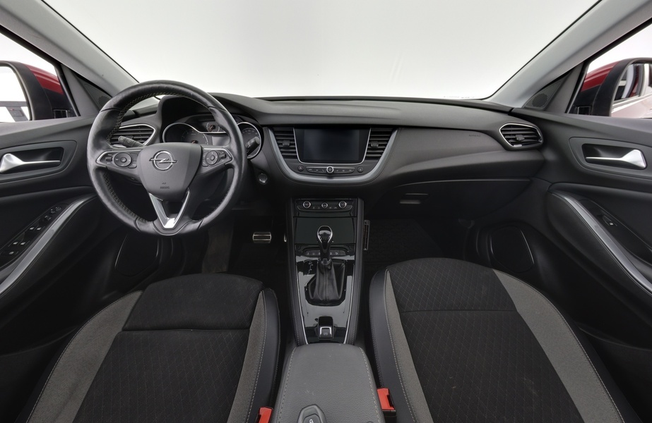 Opel Grandland X vaihtoauto