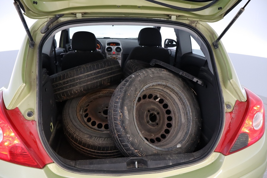 Opel Corsa vaihtoauto