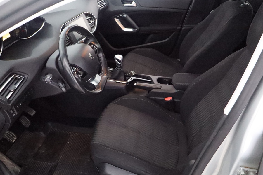 Peugeot 308 vaihtoauto