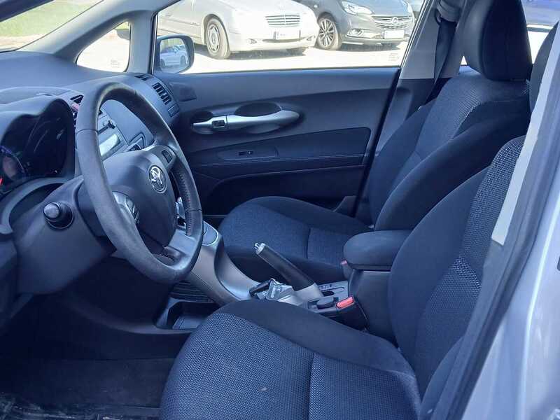Toyota Auris vaihtoauto