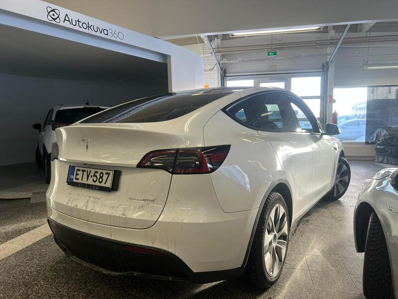 Tesla Model Y vaihtoauto
