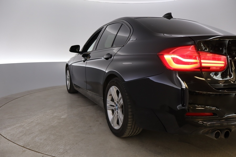 BMW 330 vaihtoauto